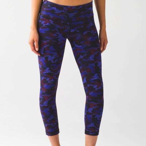 LULULEMON ATHLETICA blue black Wunder Under Crop III Camo Emperor leggings sz 8 - Picture 1 of 7